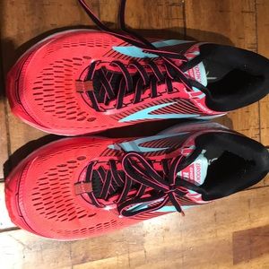 Brooks ghost 10 tennis shoes!